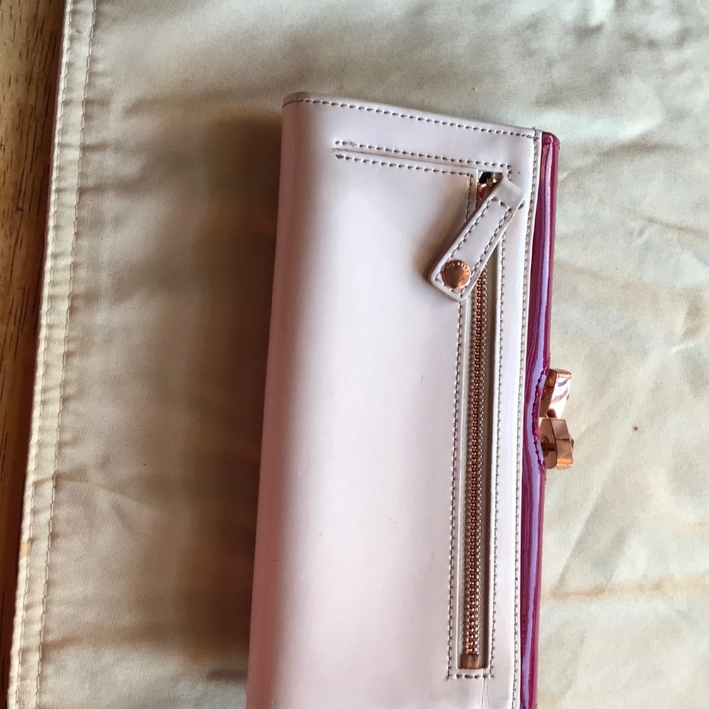 Wallet - Picture 3 of 3